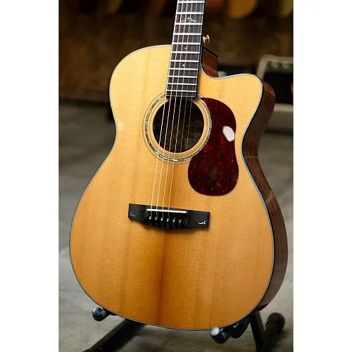 Cort Gold-OC6-NAT Gold Series Электроакустичесая гитара (б\у).