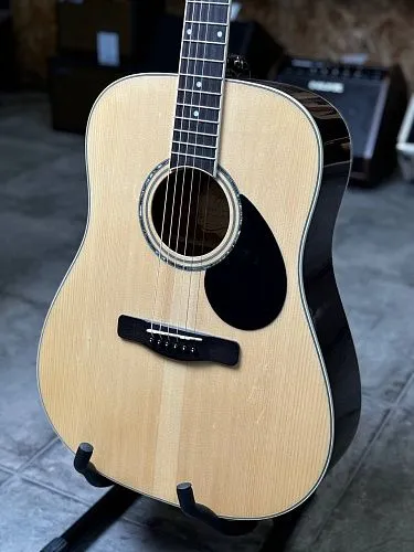 Greg Bennett GD100S N Гитара акустическая б/у.