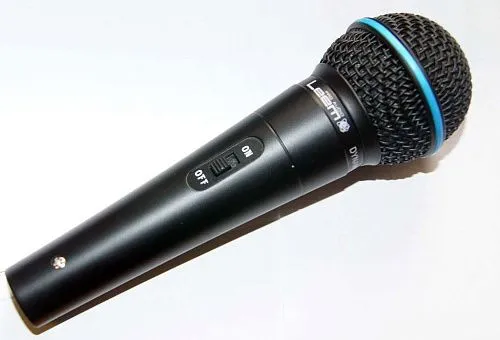 Leem DM-300 Вокальный динамический микрофон проводной.