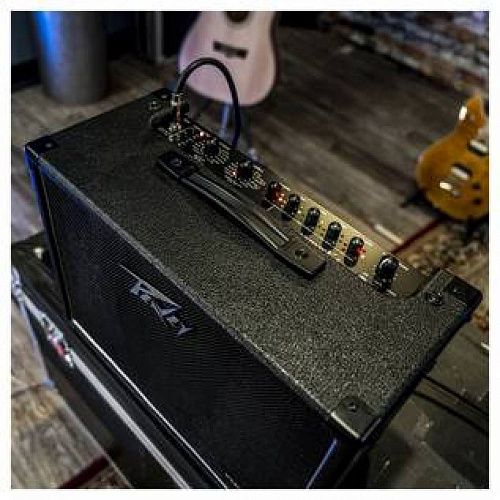 Peavey Vypyr VIP X1 Гитарный комбоусилитель.